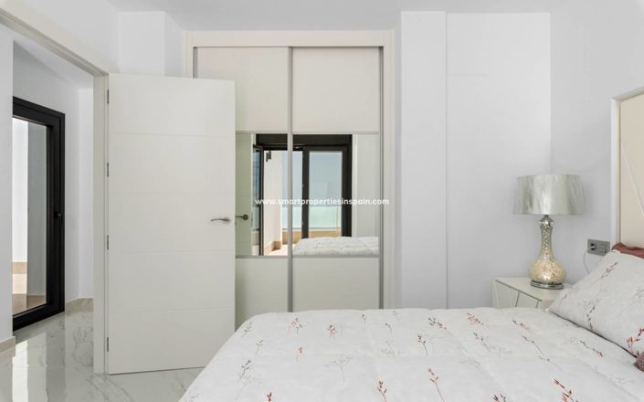 Image No.27-3 Bed Villa for sale