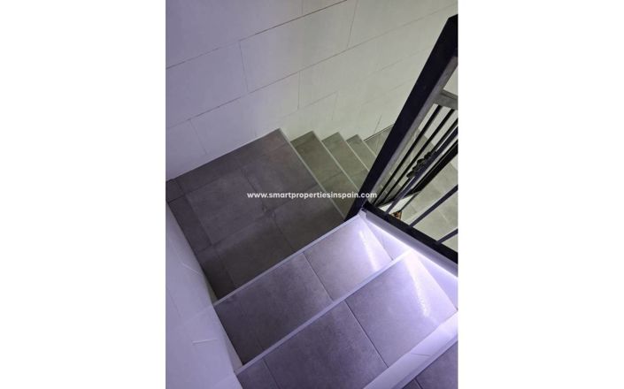 Image No.17-3 Bed Villa for sale