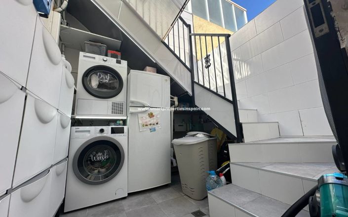 Image No.19-3 Bed Villa for sale