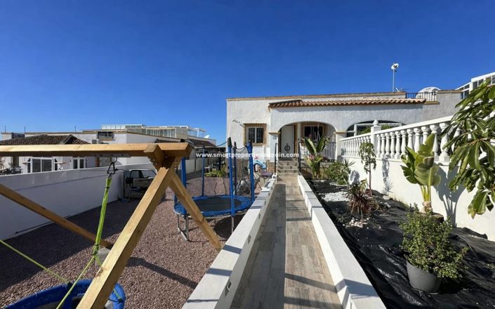 Image No.2-3 Bed Villa for sale