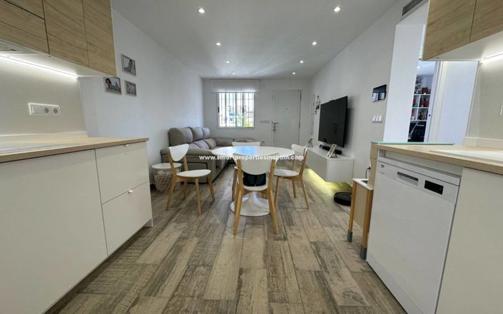 Image No.8-3 Bed Villa for sale