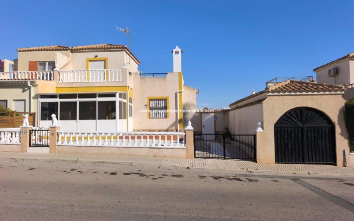 Orihuela Costa, Villa