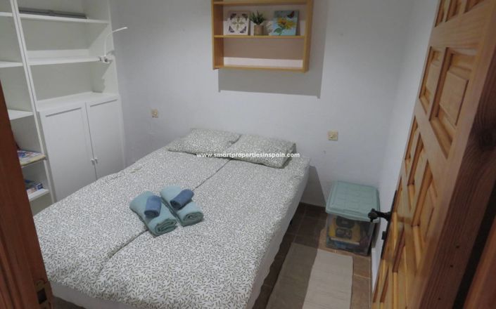 Image No.13-2 Bed Townhouse for sale