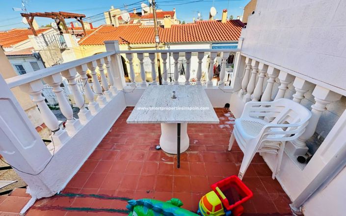 Image No.17-2 Bed Townhouse for sale