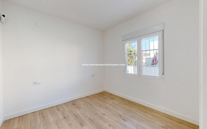 Image No.10-2 Bed Villa for sale