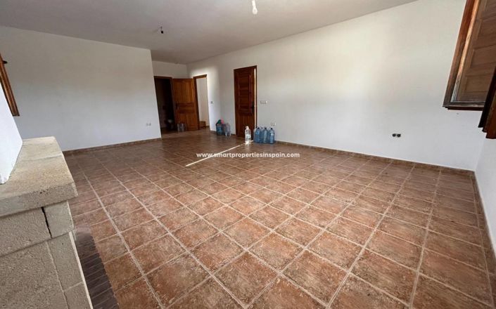 Image No.11-4 Bed Villa for sale