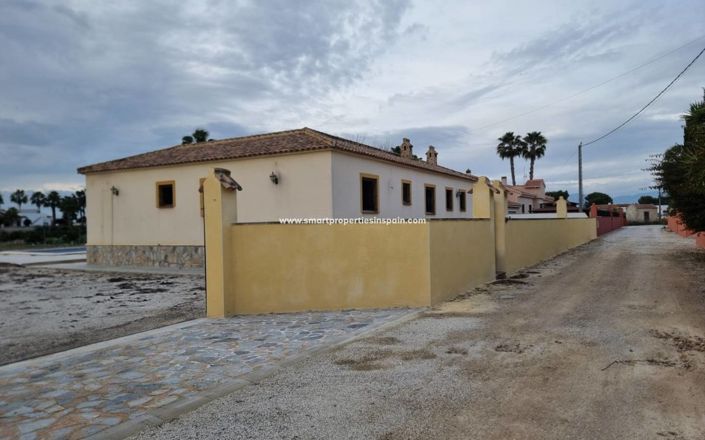 Image No.2-Villa de 4 chambres à vendre à Catral