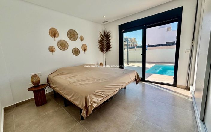 Image No.12-3 Bed Villa for sale