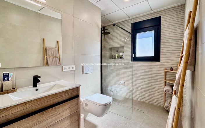 Image No.9-3 Bed Villa for sale