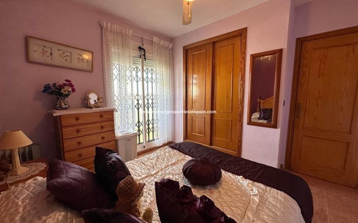 Image No.10-3 Bed Property for sale