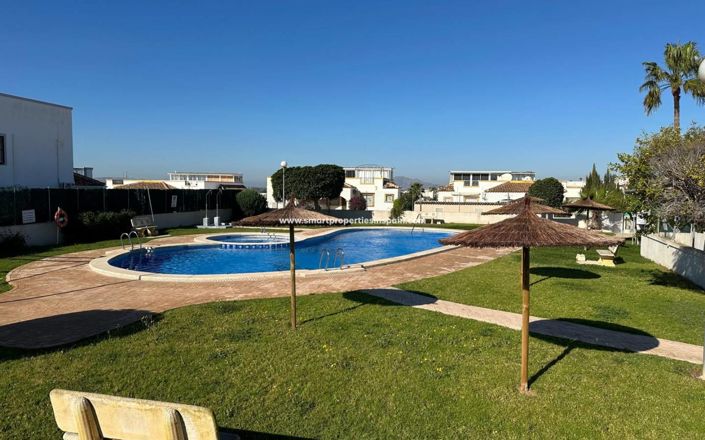 Image No.27-3 Bed Property for sale