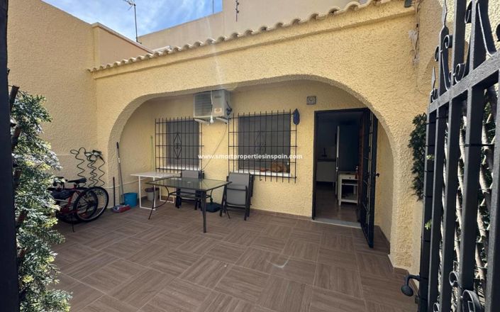 Image No.11-1 Bed Townhouse for sale