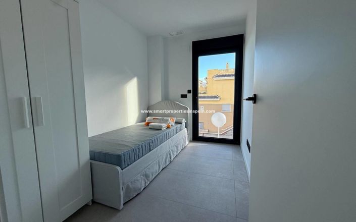 Image No.9-2 Bed Apartment for sale