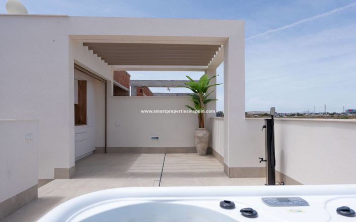 Image No.17-3 Bed Villa for sale