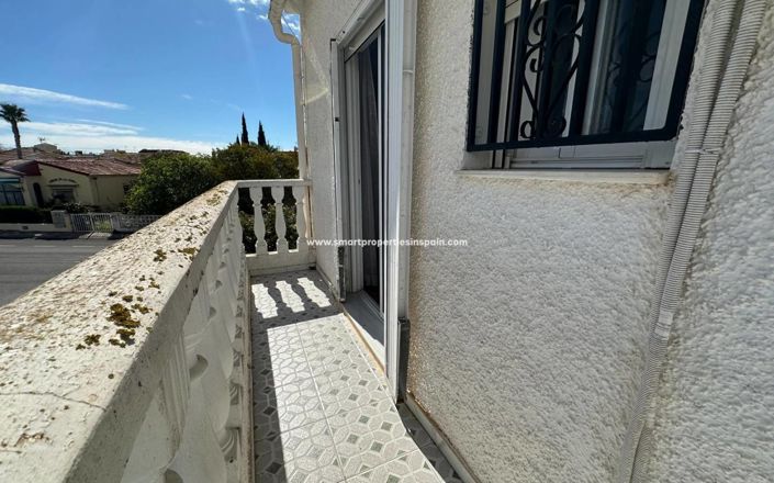 Image No.11-3 Bed Townhouse for sale