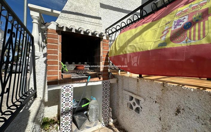 Image No.18-3 Bed Townhouse for sale