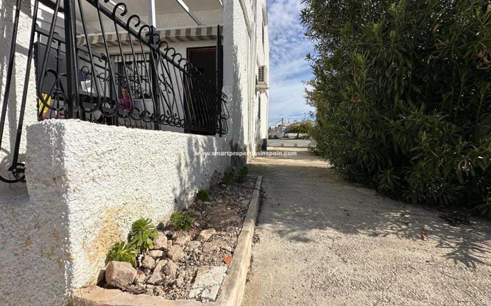 Image No.20-3 Bed Townhouse for sale