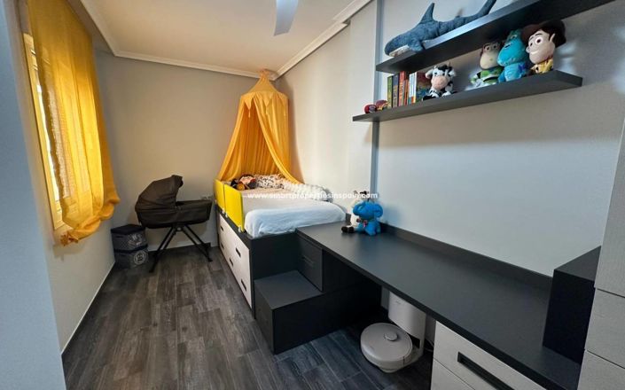 Image No.15-3 Bed Townhouse for sale