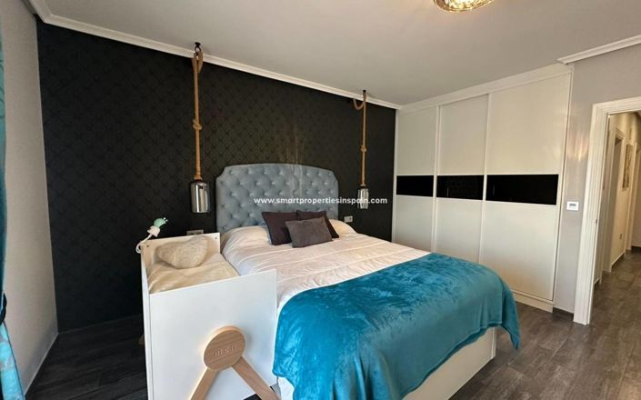 Image No.20-3 Bed Townhouse for sale