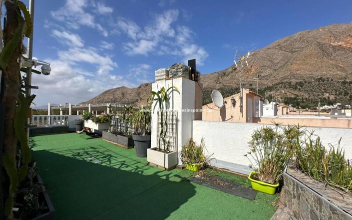 Image No.23-3 Bed Townhouse for sale