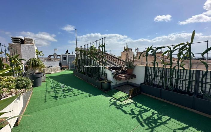 Image No.27-3 Bed Townhouse for sale