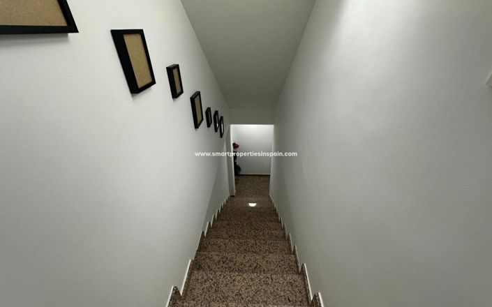 Image No.29-3 Bed Townhouse for sale