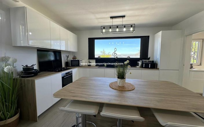 Image No.3-4 Bed Villa for sale