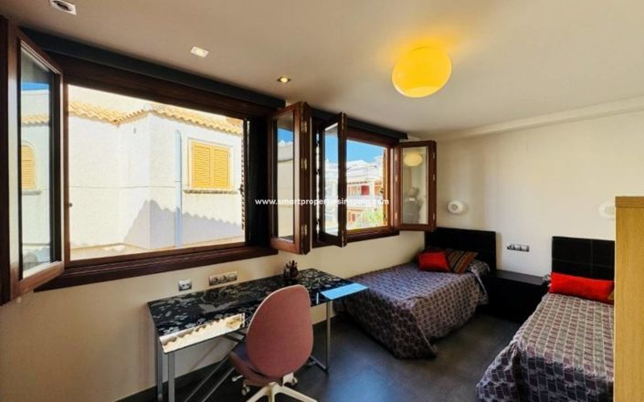 Image No.14-2 Bed Villa for sale