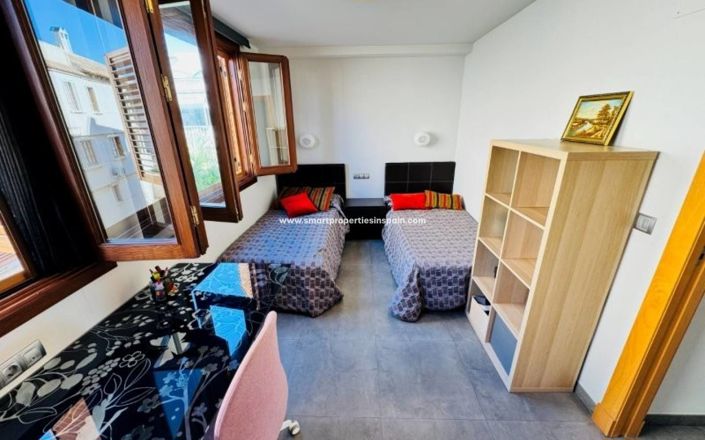 Image No.9-2 Bed Villa for sale