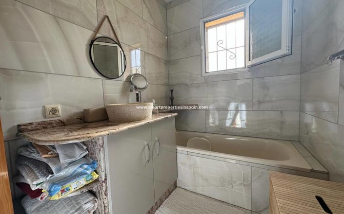 Image No.3-Propriété de 4 chambres à vendre à La Marina