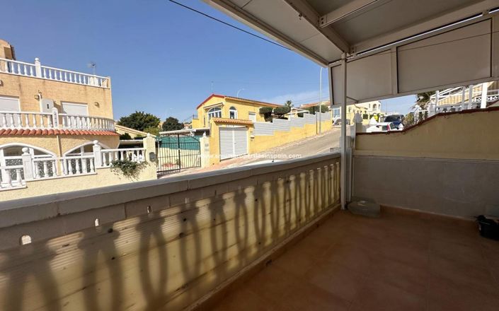 Image No.9-1 Bed Townhouse for sale