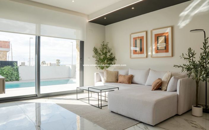 Image No.3-3 Bed Villa for sale