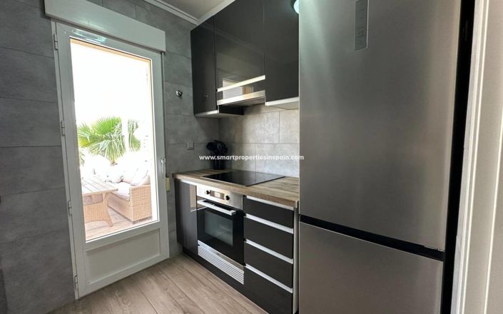 Image No.22-4 Bed Property for sale