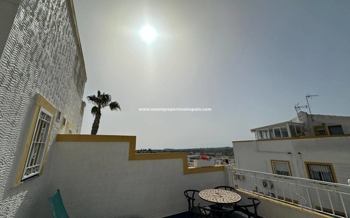 Image No.32-4 Bed Property for sale