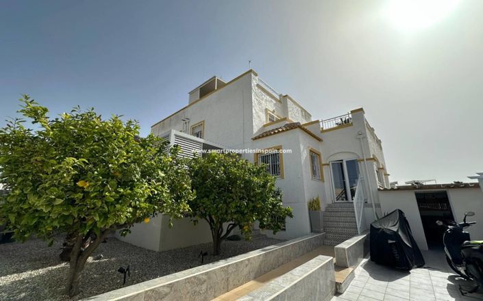 Image No.5-Propriété de 4 chambres à vendre à La Marina