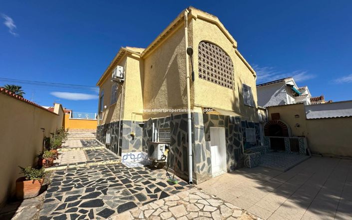 Image No.15-2 Bed Villa for sale