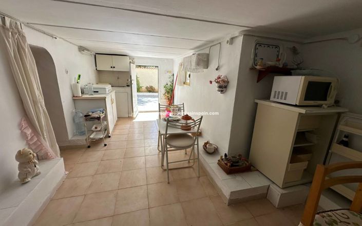 Image No.20-2 Bed Villa for sale