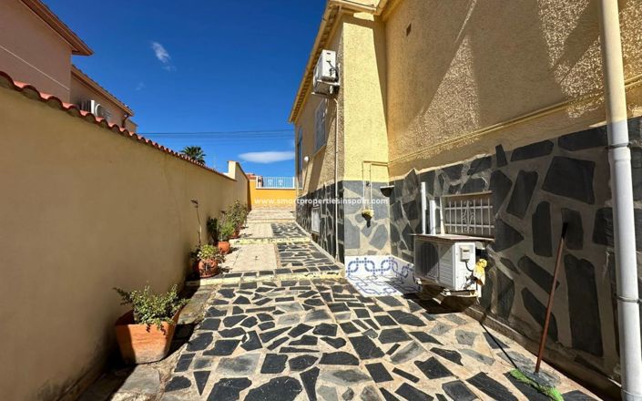 Image No.21-2 Bed Villa for sale