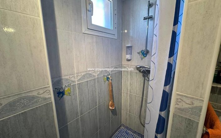 Image No.15-3 Bed Property for sale