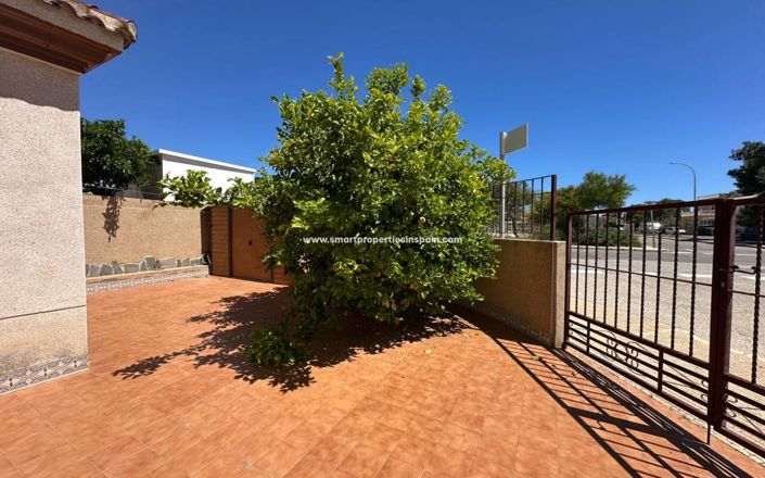 Image No.28-3 Bed Property for sale