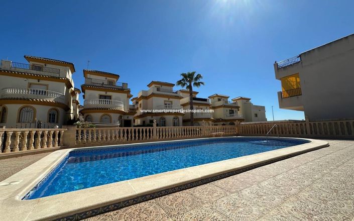 Image No.3-3 Bed Villa for sale