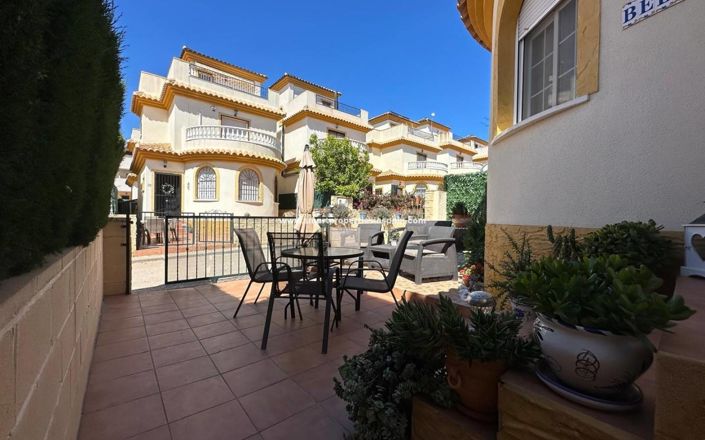 Image No.38-3 Bed Villa for sale