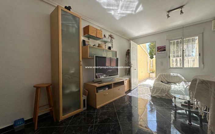 Image No.11-1 Bed House for sale