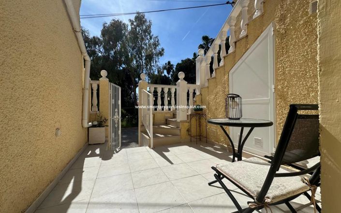 Image No.12-1 Bed House for sale