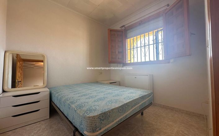 Image No.13-2 Bed Townhouse for sale