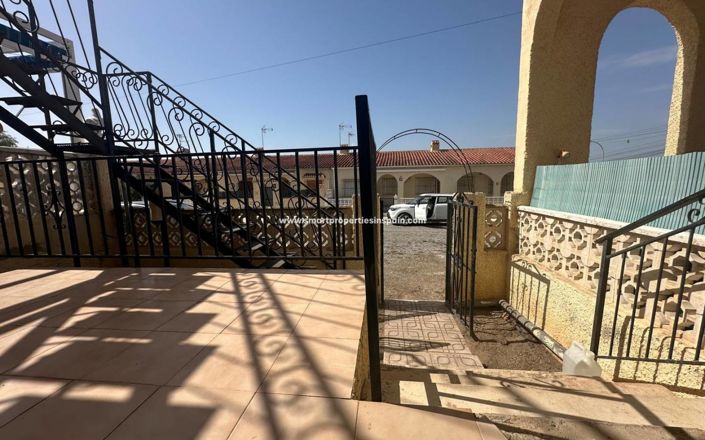 Image No.16-2 Bed Townhouse for sale