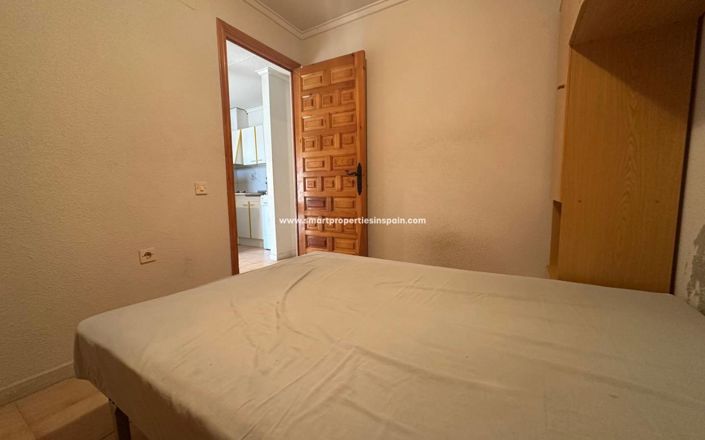 Image No.6-2 Bed Townhouse for sale