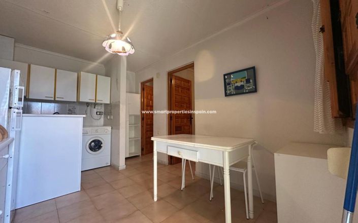 Image No.8-2 Bed Townhouse for sale