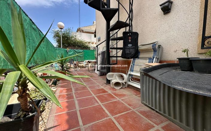 Image No.11-2 Bed House for sale