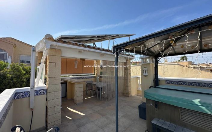 Image No.20-3 Bed Villa for sale
